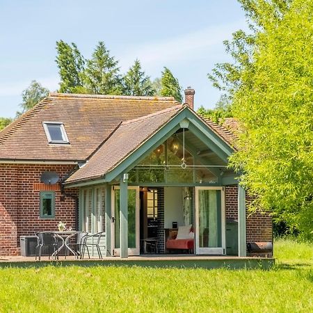 Ultimate Constable Country Rural Retreat - The Pump House Villa Колчестър Екстериор снимка